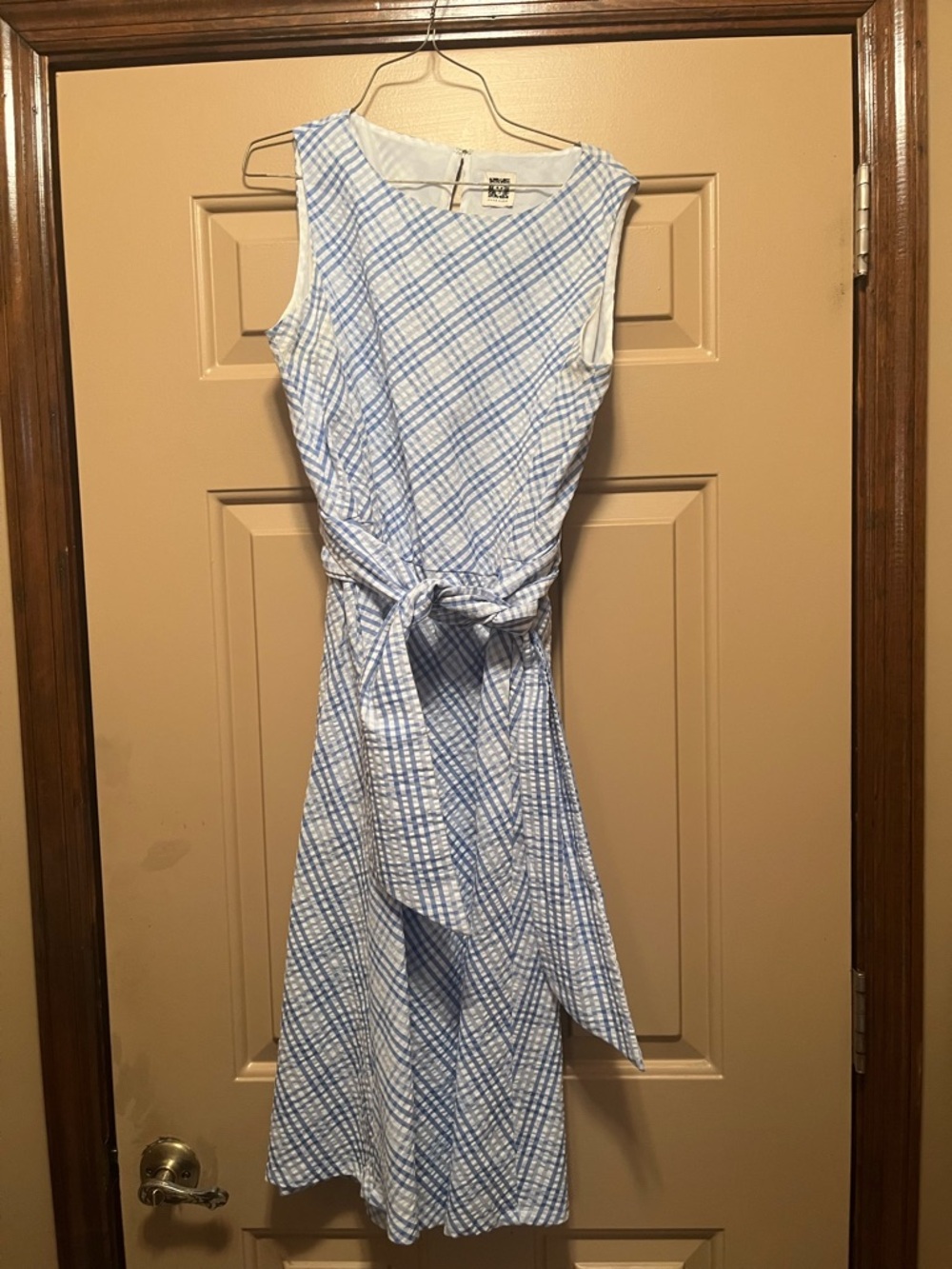 Anne Klein BlueWhite seersucker Sleeveless Midi Dress w/ Tie Waist size cut out